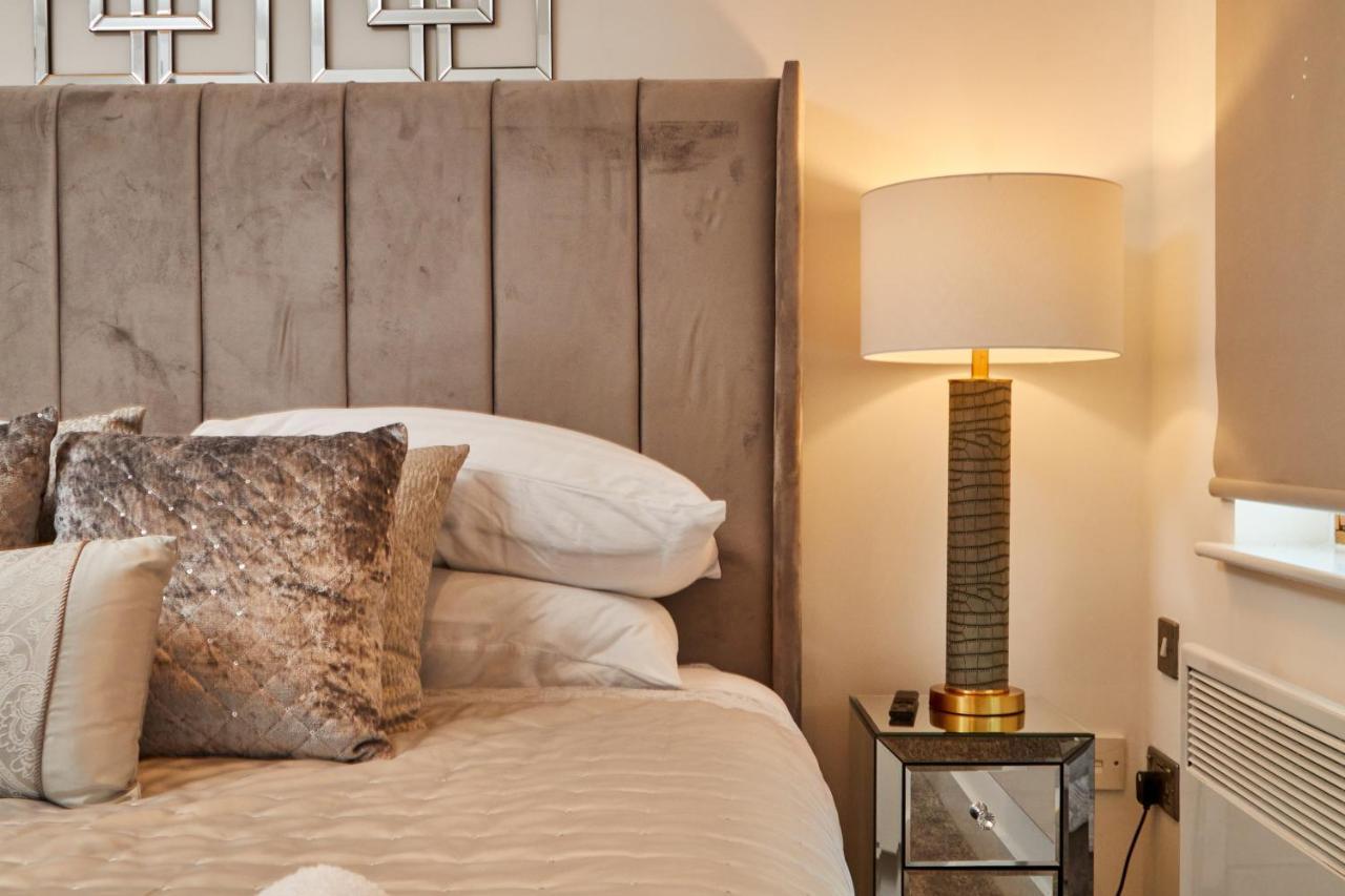 Deluxe River Canal View & Free Secure Parking! Leeds  Extérieur photo